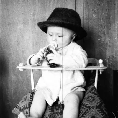 bw/_DSF1900_BLK.jpg